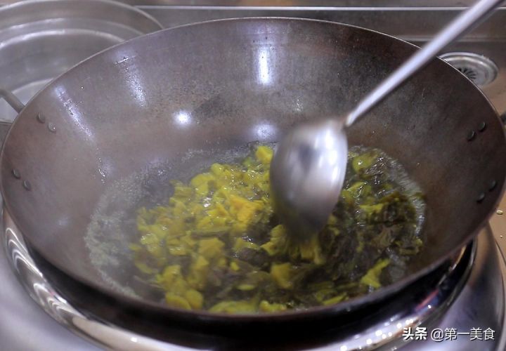 酸菜鱼怎么做 家常做法（在家也能做出饭店的味道）