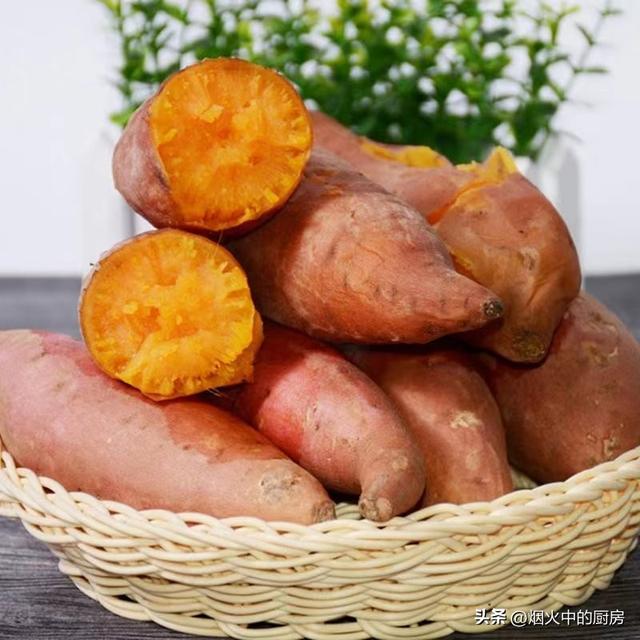 电烤箱烤红薯的步骤（小时候的暖冬味道）(2)