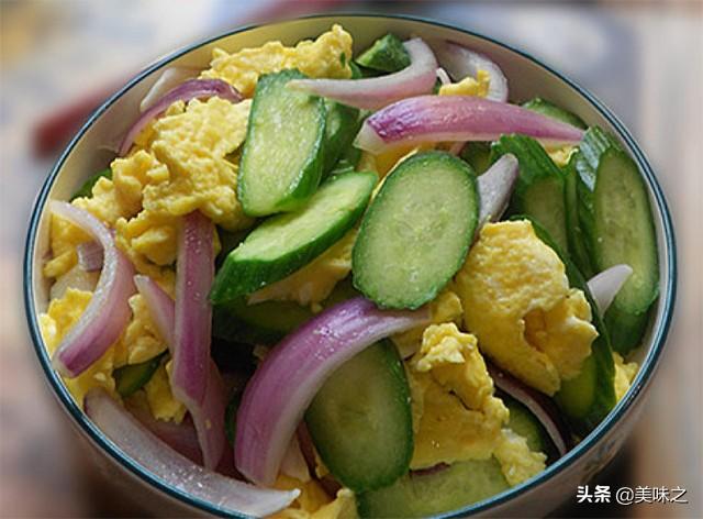 黄瓜炒鸡蛋家常做法好吃又下饭（黄瓜炒鸡蛋的10种做法）(4)