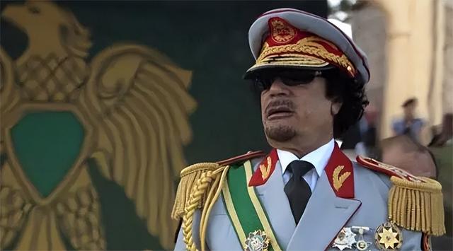 卡扎菲倒台记录（一本相册暴露了真心）(3)