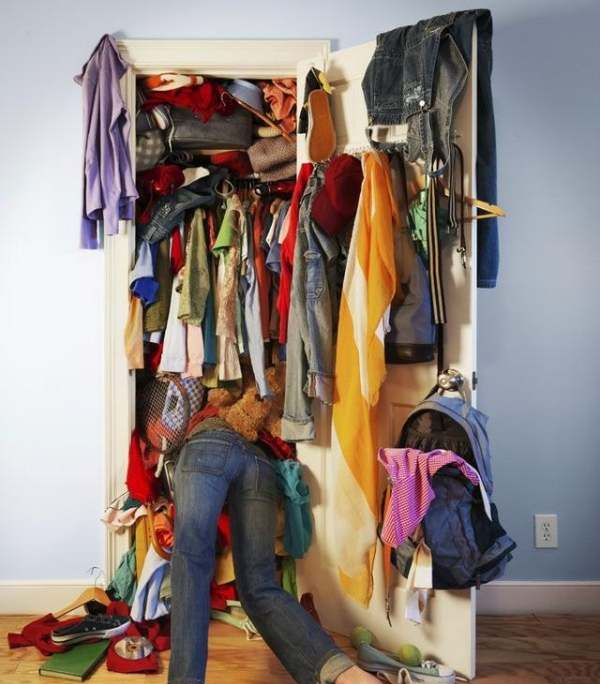 衣服太多衣柜放不下怎么处理,衣柜很小怎么收纳图5