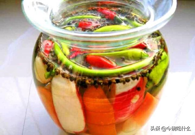 正宗四川腌制泡菜的方法（风味独特的四川泡菜制作及养护法）(31)