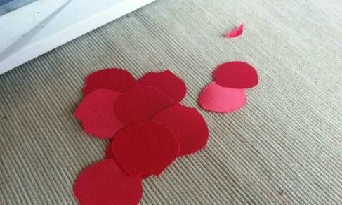 折玫瑰的方法视频教程,纸巾折玫瑰花教程简单图3