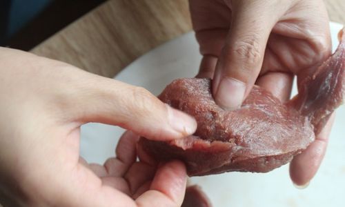 如何鉴别肉是否变质